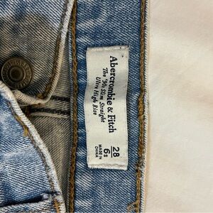 Abercrombie & Fitch Light Wash Jeans